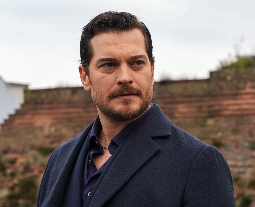 Çağatay Ulusoy “Uykucu Adam” Filminde Ajan Ferman Rolüyle Dönüyor