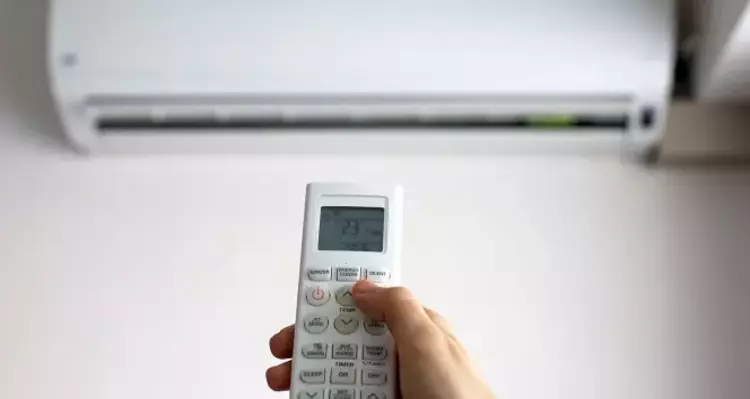 Yaz Sıcaklarında Doğal Serinlik: Cam Önüne Islak Çarşaf Asmak Klima Etkisi Yaratıyor