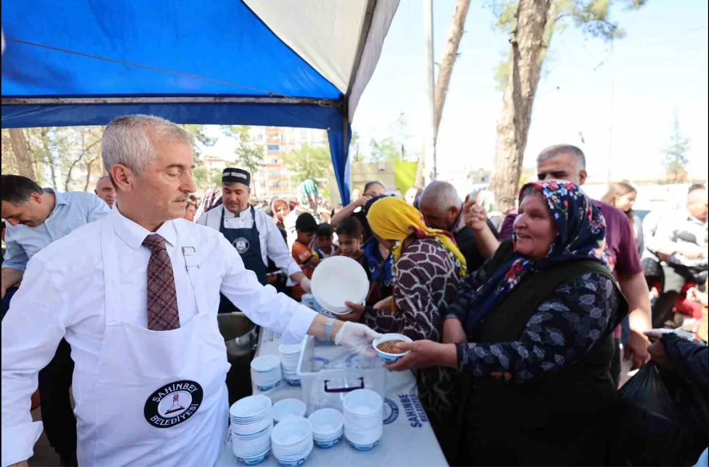 Gaziantep’te Tahmazoğlu’ndan Yeni Rekor: Günlük 10 Bin Kişiye Dağıtım