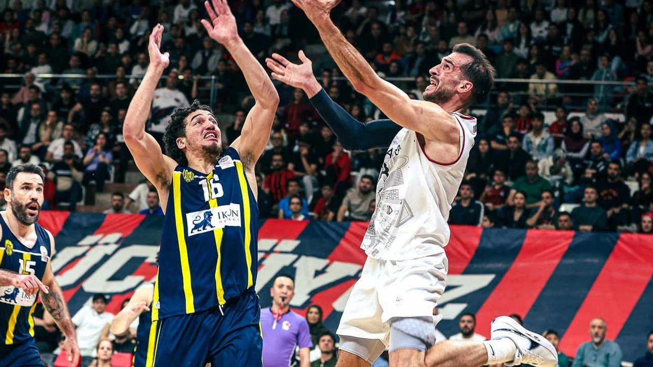 Gaziantep Basketbol’da Kadro Yenileniyor: İç Transfer Tamamlandı, Dış Transfer İçin Çalışmalar Sürüyor