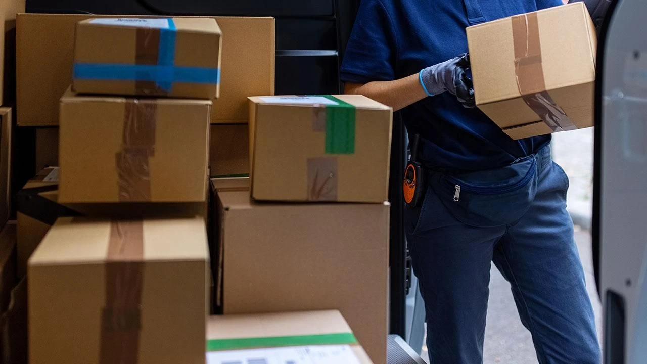 Gaziantep’te Bugün Kargo Teslimatı Yok: 15 Temmuz Resmi Tatilinde Hangi Şirketler Çalışıyor?