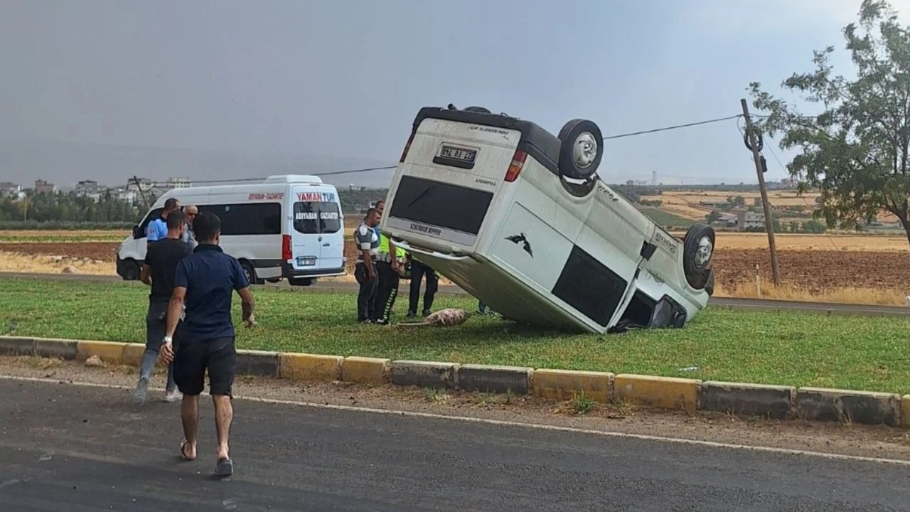 Gaziantep’te Sağanak Yağış Kazaya Neden Oldu: Minibüs Takla Attı