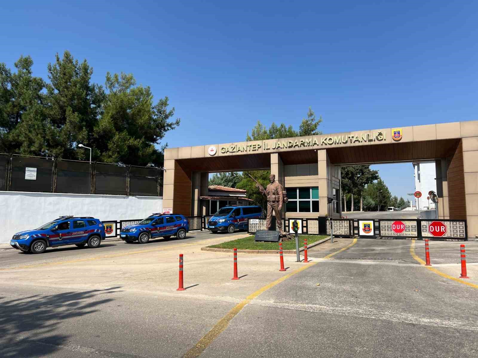 Gaziantep’te Jandarma Nefes Aldırmadı: Aranan 83 Kişi Kıskıvrak Yakalandı