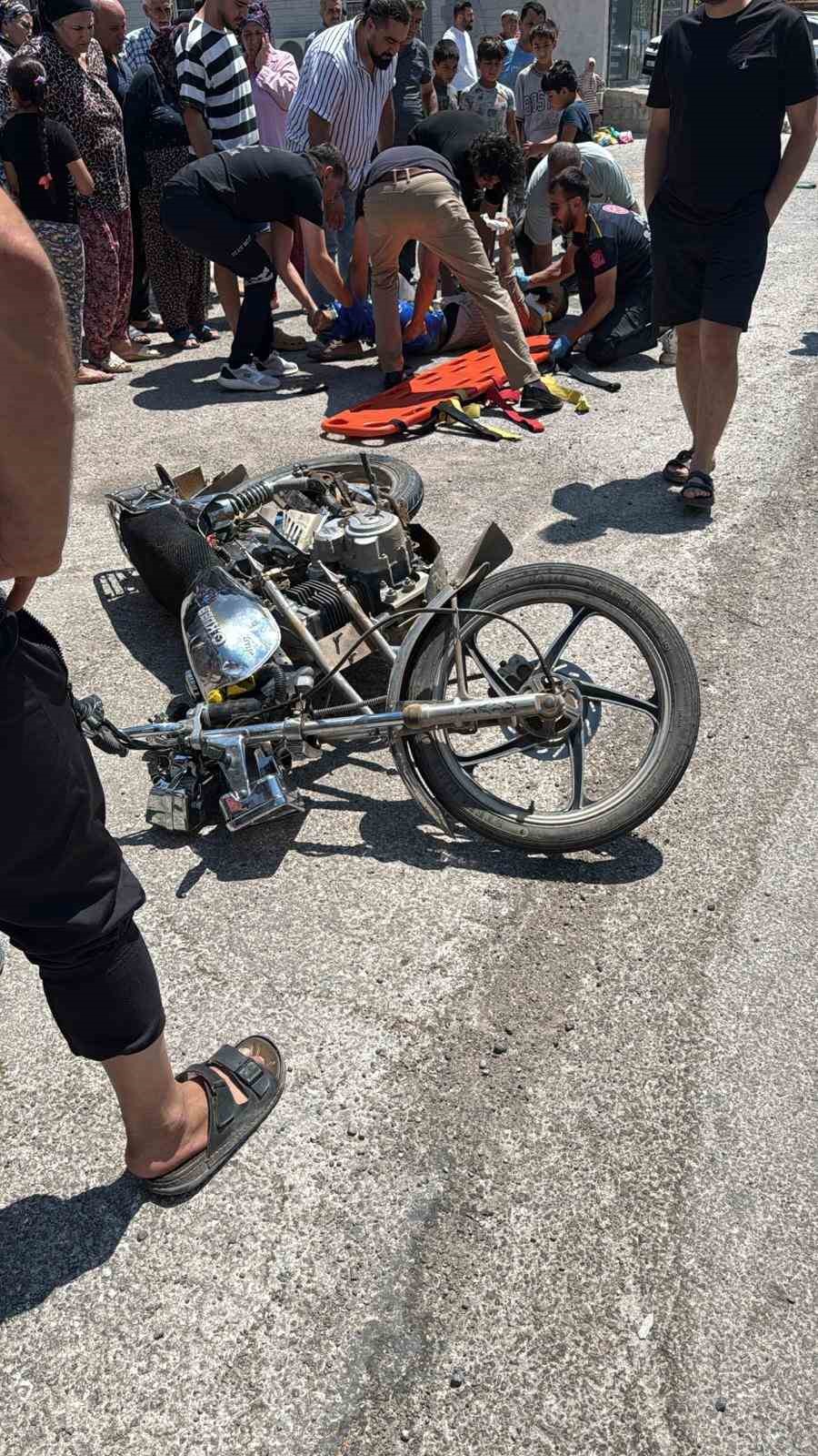 Gaziantep’te motosiklet ile otomobil çarpıştı: 2 yaralı