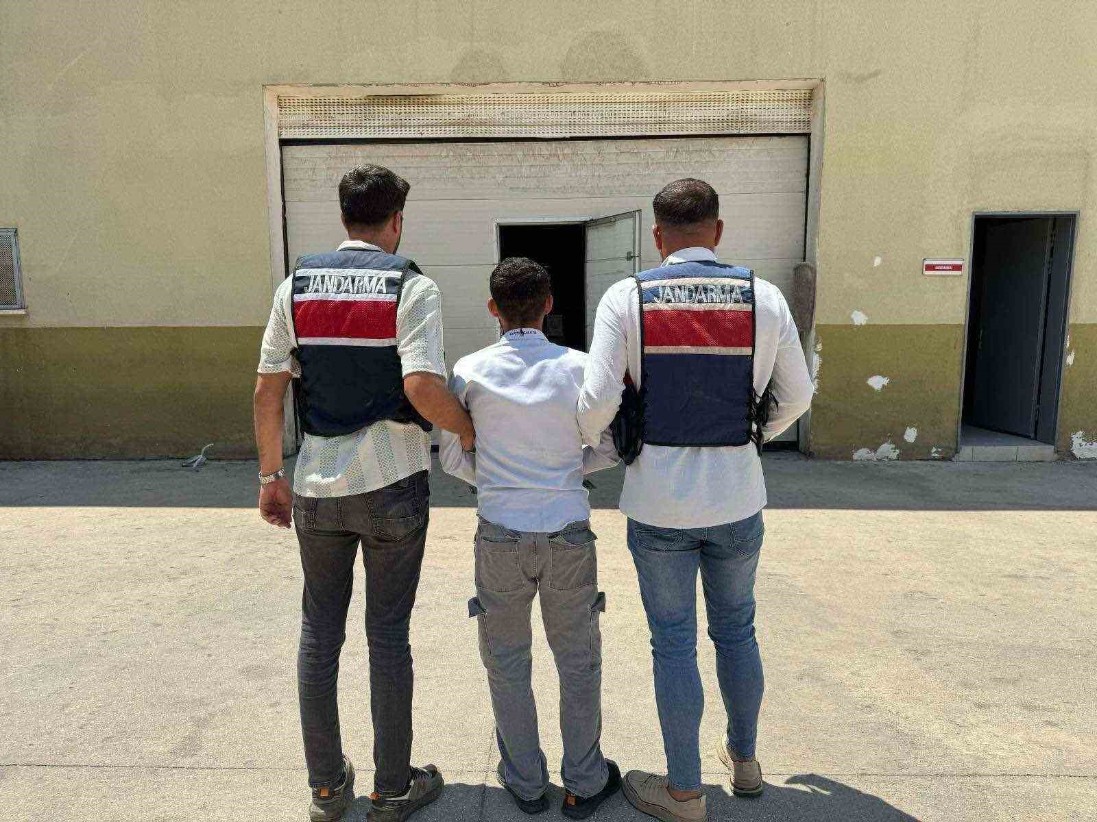 Gaziantep'te 12 yıl cezayla aranan şahıs yakalandı