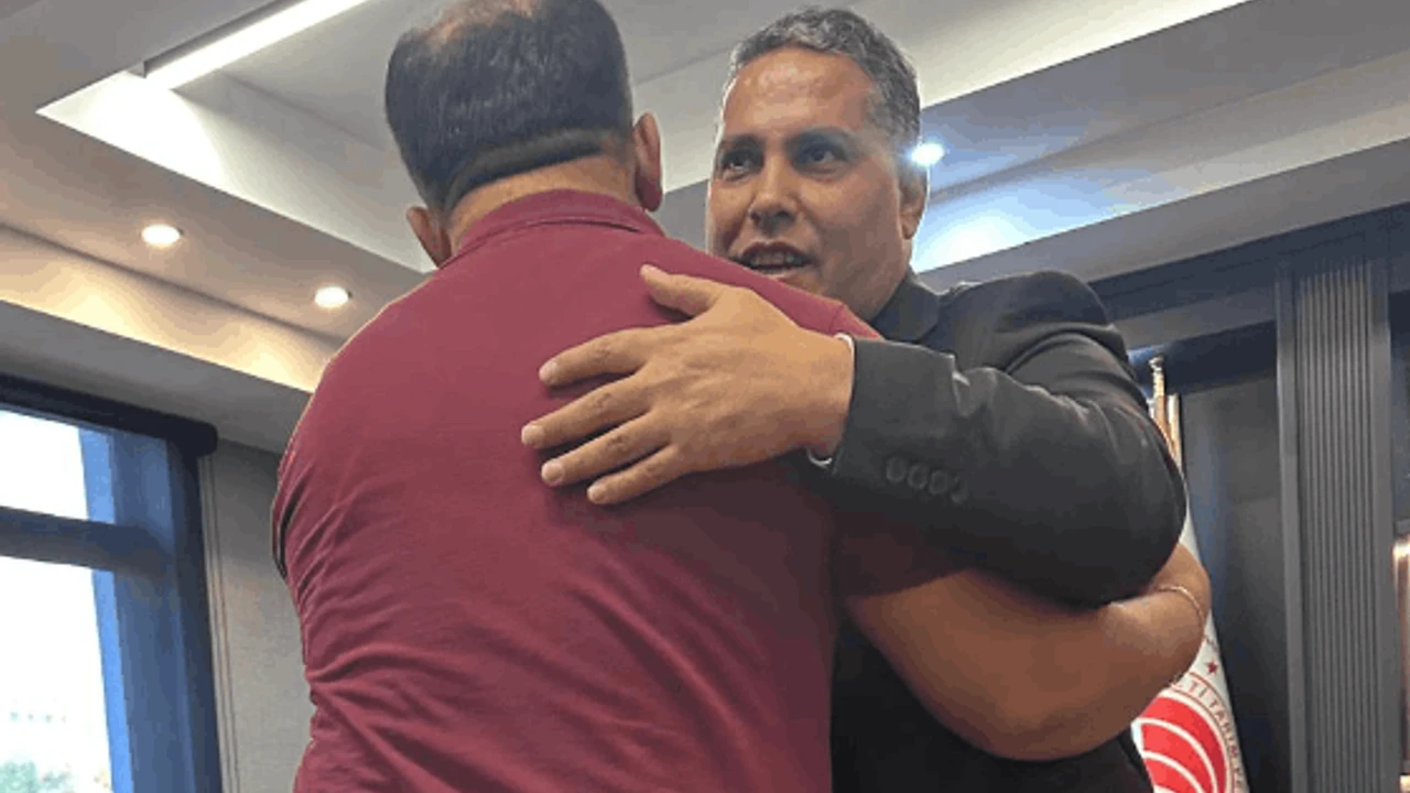 Mehmet Karayılan Gözyaşlarıyla Uğurlandı: Yeni İl Müdürü İbrahim Sağlam Oldu