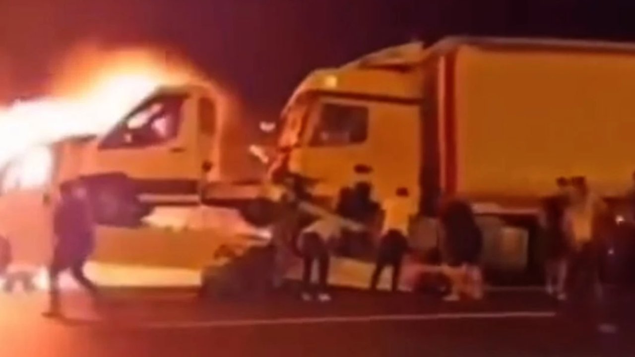 Gaziantep Otoyolunda Feci Kaza: Bir Kişi Hayatını Kaybetti, 1 Kişinin İki Bacağı Koptu!