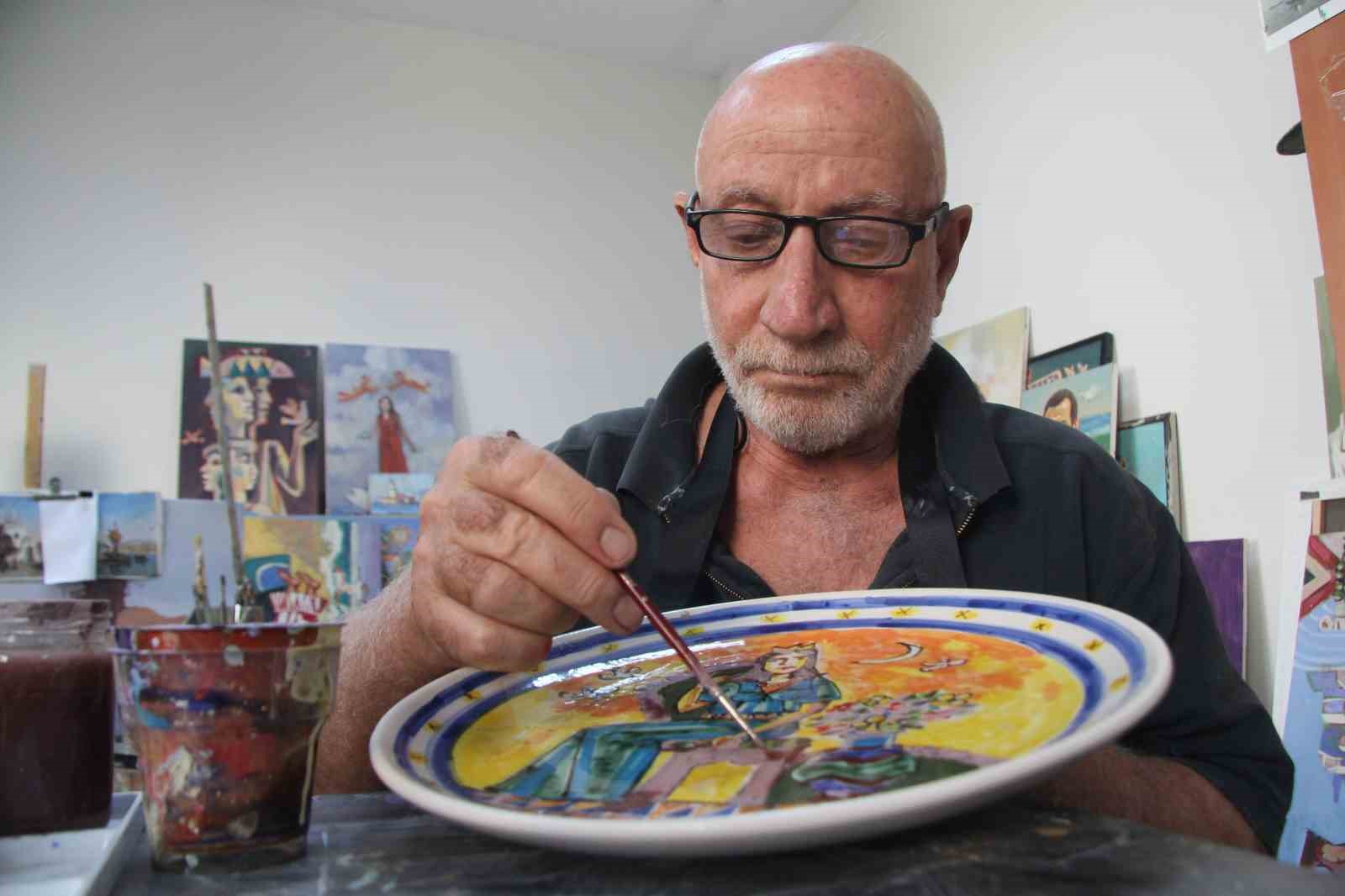 Çocukken ailesine destek olmak için başladı, ressam oldu