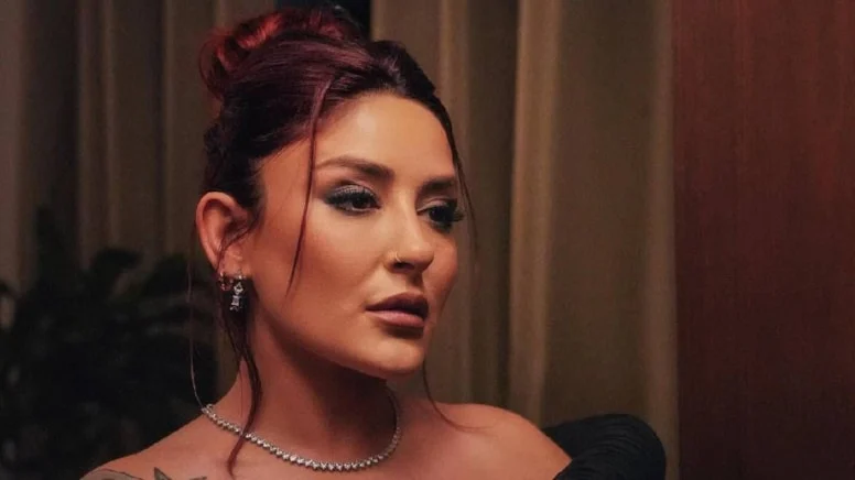 Ünlü şarkıcı Melek Mosso tatilde talihsiz bir kaza geçirdi: "Lütfen dua edin"