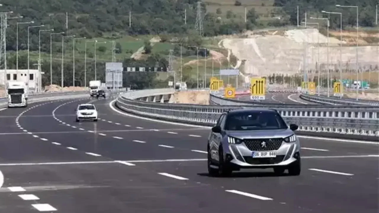 Kara Yollarında Kritik Uyarı: Sürücüler Bu Güzergahlarda Dikkatli Olmalı