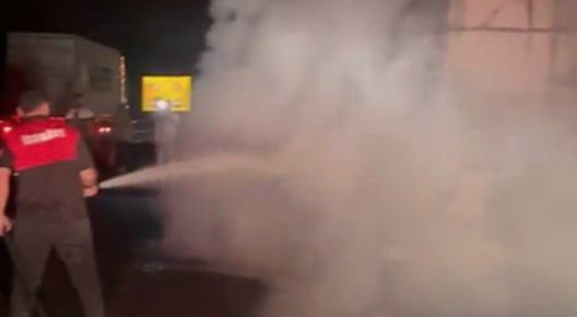 Tarsus-Adana-Gaziantep (TAG) Otoyolu'nda seyir halindeki tanker yandı