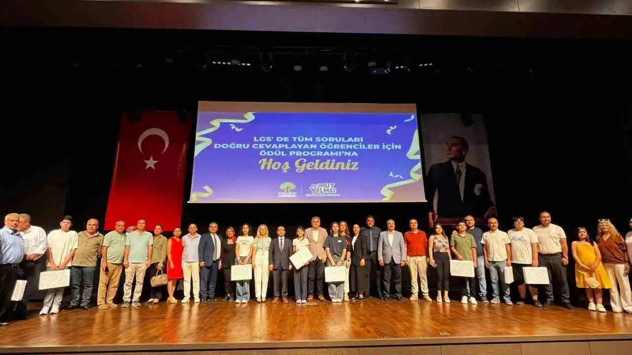 Şehitkamil’in Türkiye birincilerine dizüstü bilgisayar