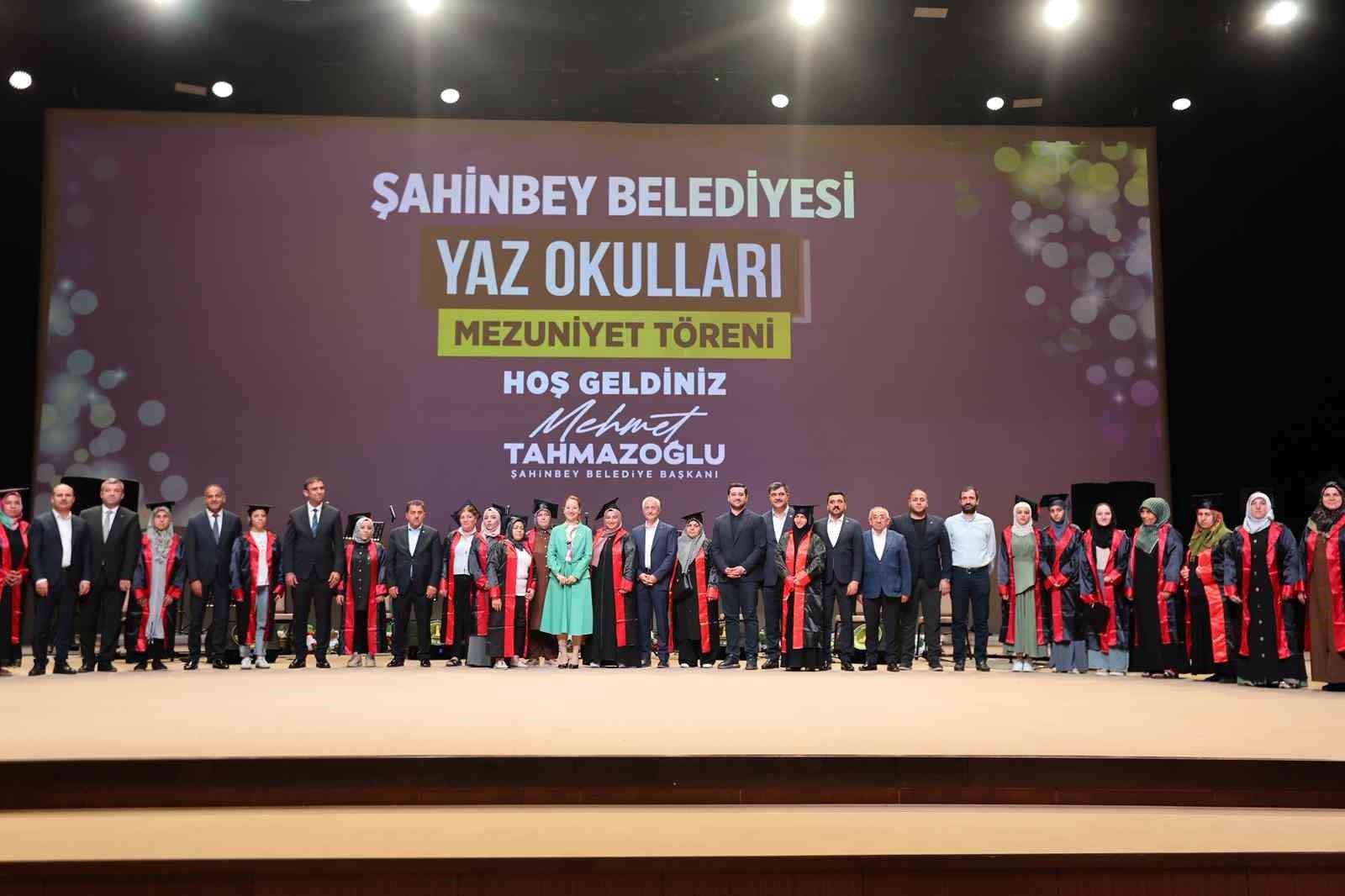 Şahinbey Belediyesi yaz okulu mezuniyet töreni düzenlendi