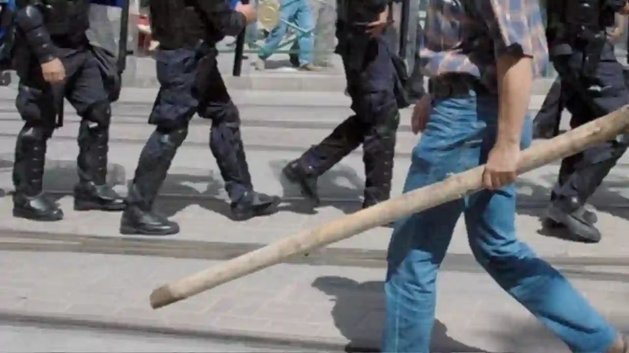 Gaziantep’te Mahalle Karıştı: Sopalar Havada Uçuştu!