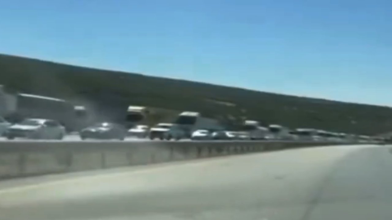 Gaziantep Yolunda Trafik Felç: Narlı İstikametinde Büyük Kuyruk!