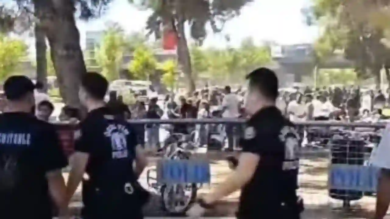 Gaziantep Adliyesi Önü Karıştı: Yumruklar Havada Uçtu!