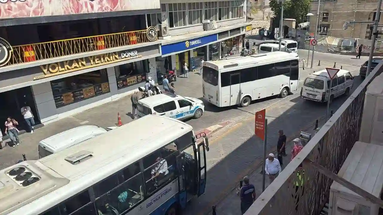 Gaziantep’te Karagöz Caddesi’nde Büyük Operasyon! Telefoncular ve Tefecilere Baskın