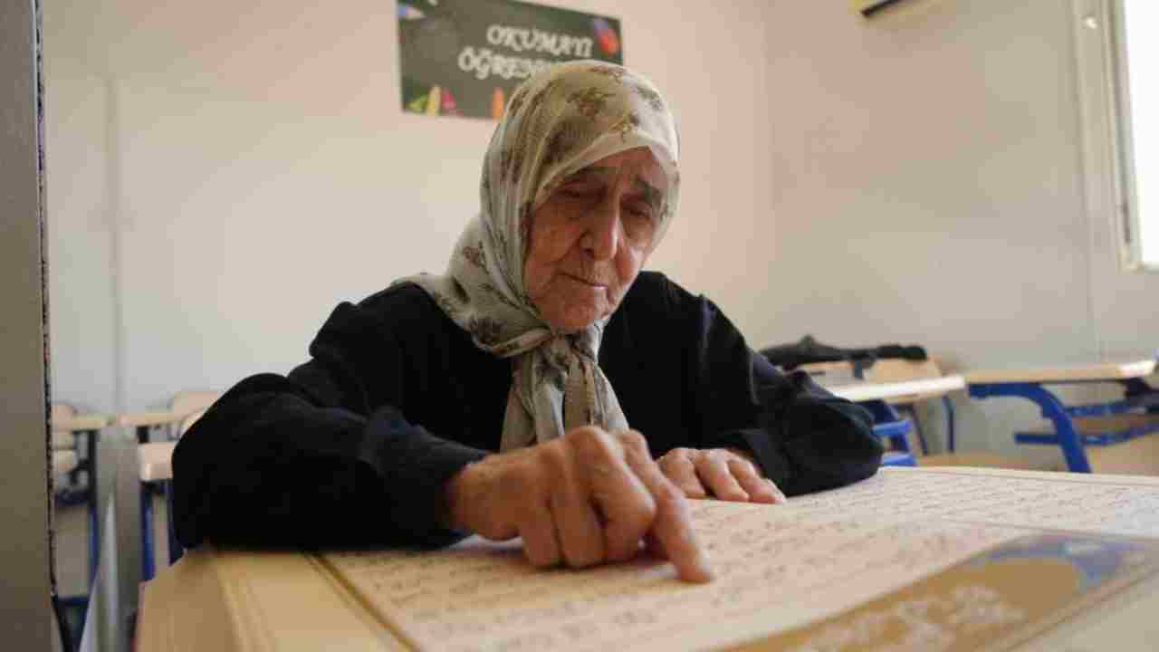 87 yaşında Kur’an-ı Kerim okumayı öğrendi