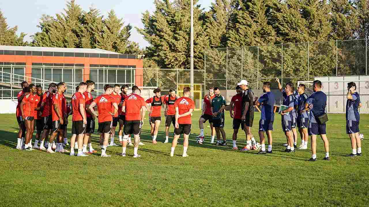 Burak Yılmaz’dan Kasımpaşa Uyarısı: “Dikkatli Olmalıyız”