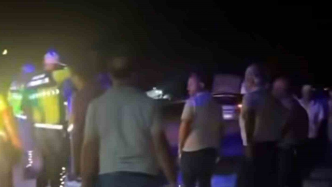 Araban’da yolun karşısına geçmeye çalışan yayaya otomobil çarptı: 1 ölü