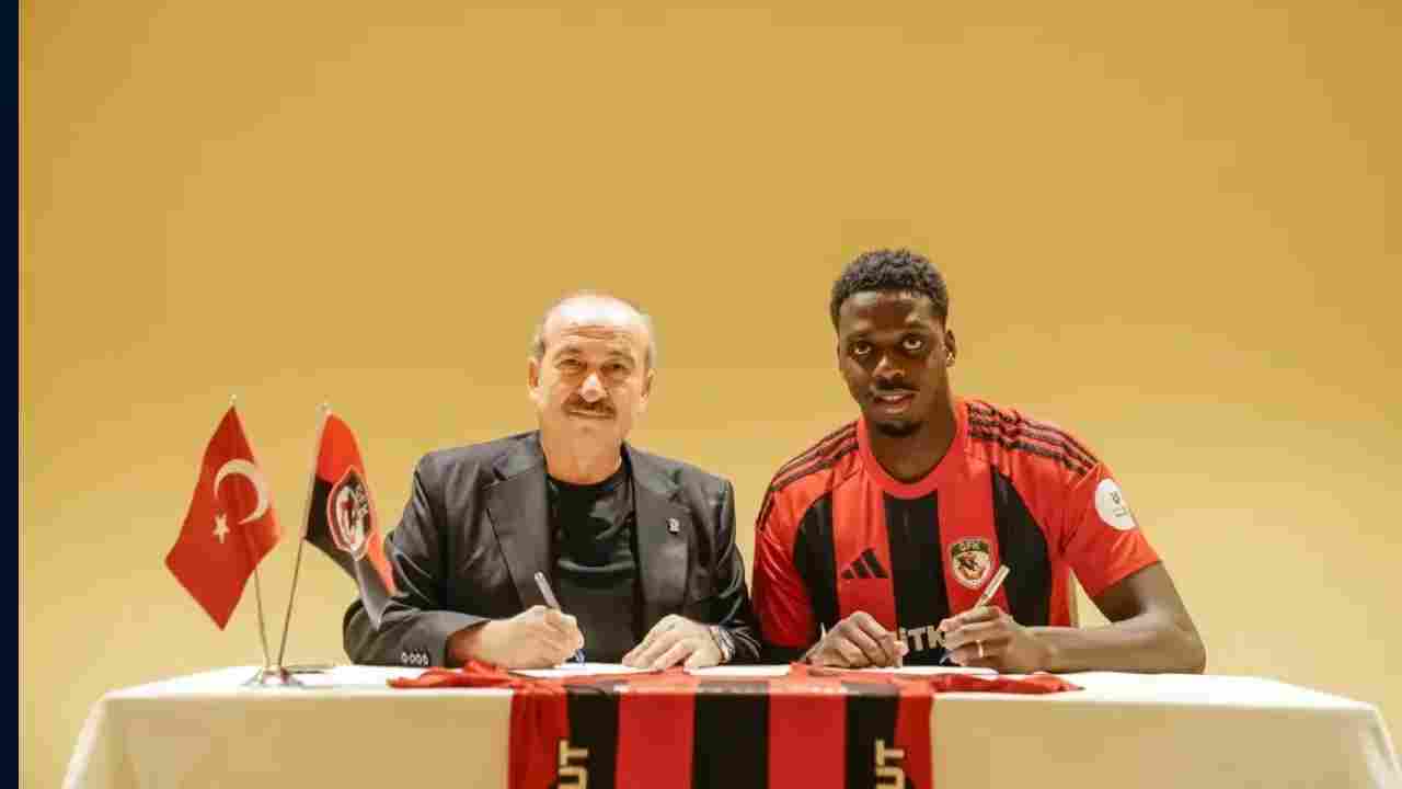 Gaziantep FK Bombayı Patlattı! Mohamed Bayo Resmen Kırmızı-Siyahlı Formada