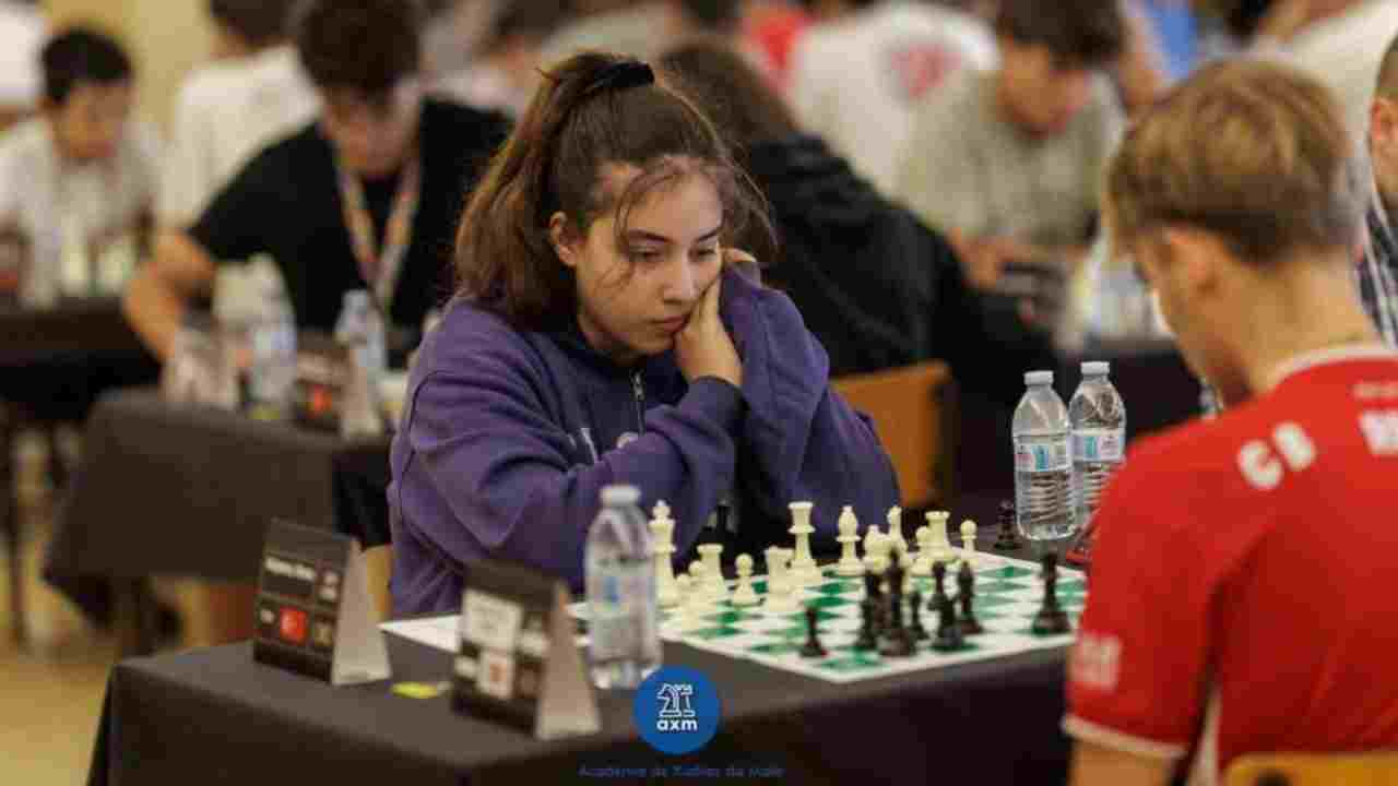 GKV’li Beren Kalyoncu Portekiz’den şampiyon döndü