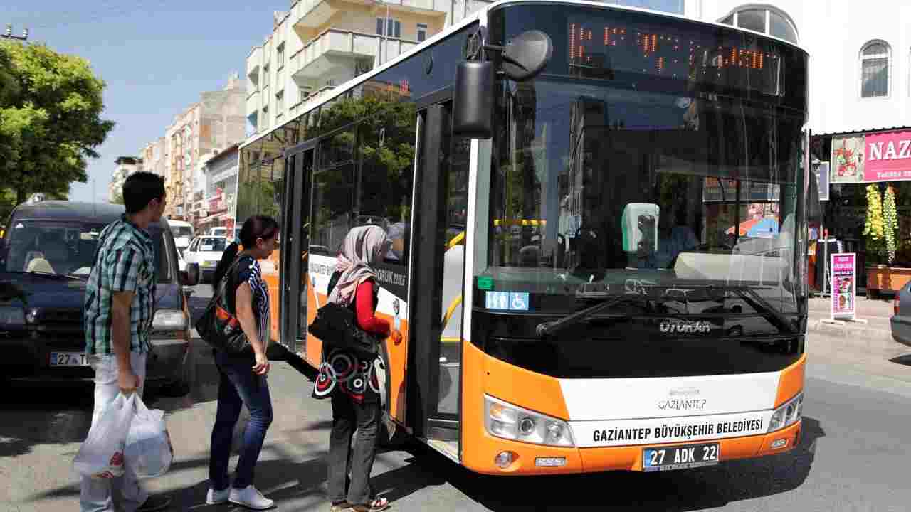 Gaziantep’te Öğrencilere Büyük Fırsat! Toplu Ulaşım 1 TL’nin Altına Düştü