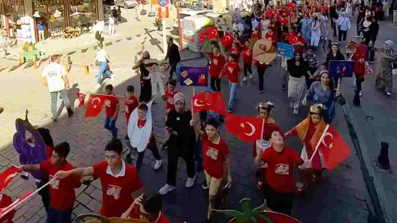 Gaziantep’te Yer Yerinden Oynuyor! GastroAntep Kültür Yolu Festivali Coşkuyla Başladı