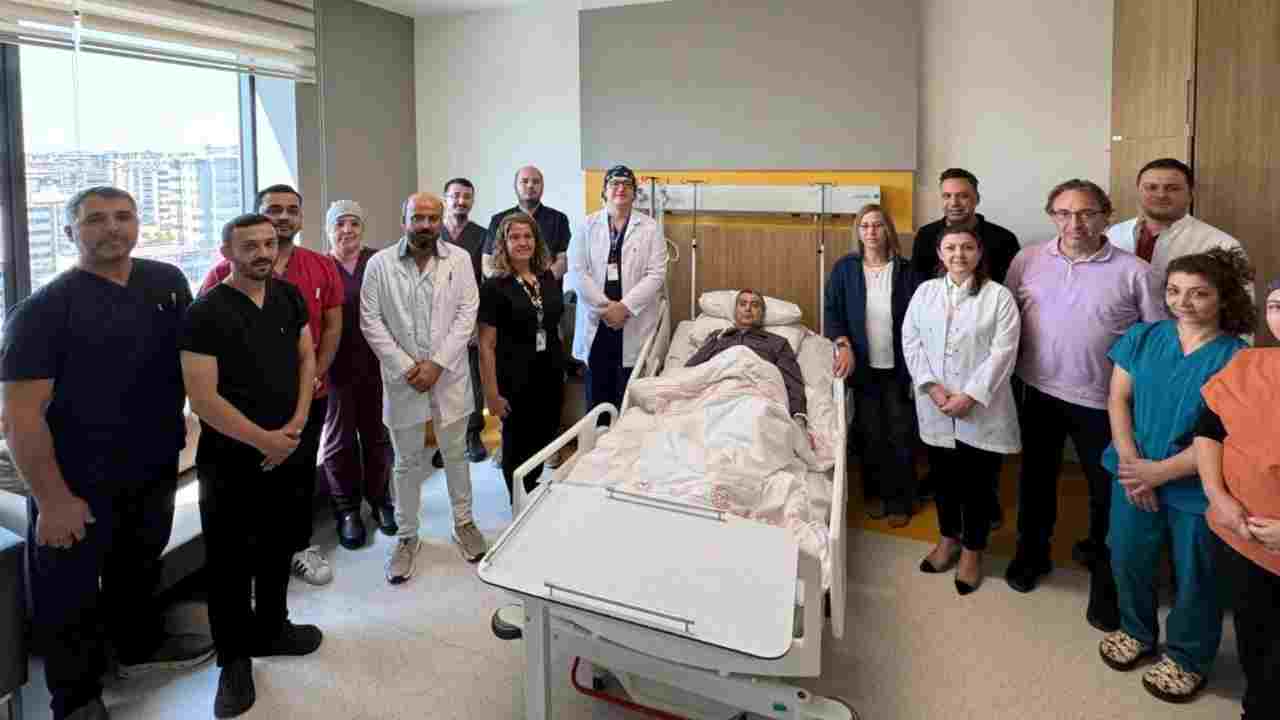 Gaziantep Şehir Hastanesi’nde Tarihi Ameliyat: Türkiye’de İlk