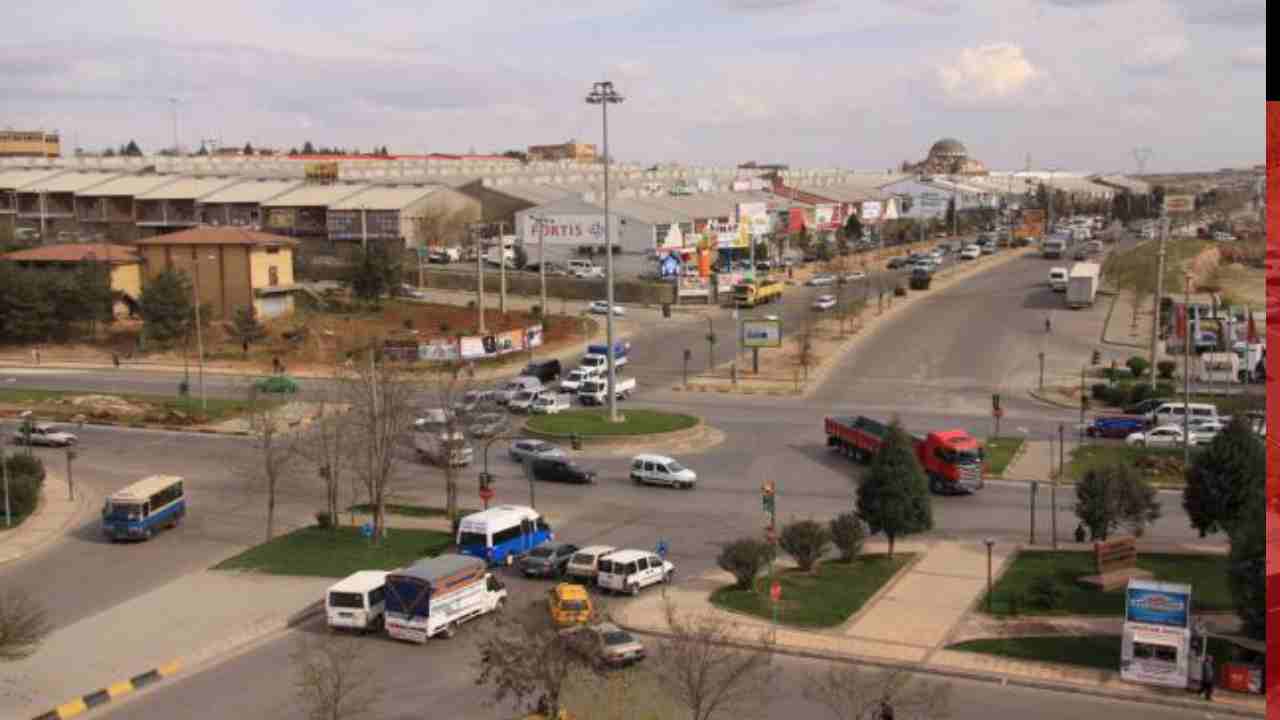 Gatem'de Zincirleme Kaza: 8 Kişi Yaralandı