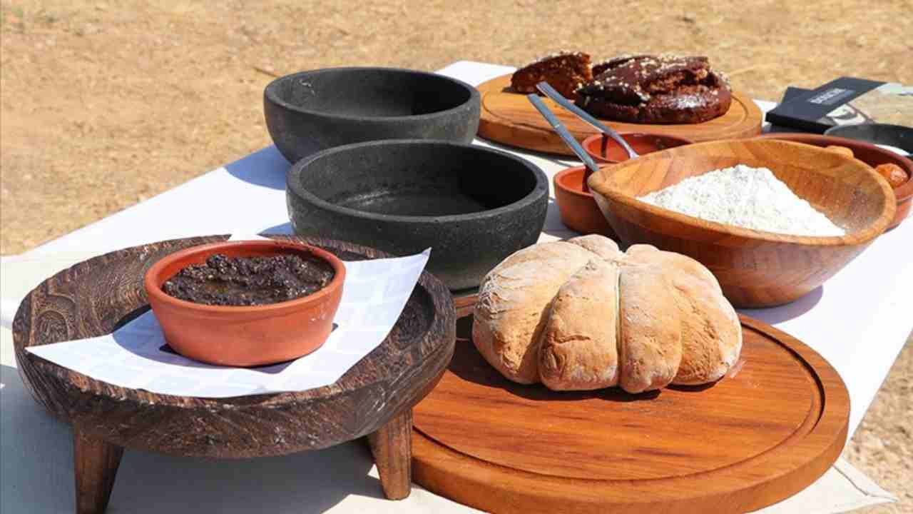 Dülük Antik Kenti Kazılarında Çıkan Bilerce Yıllık Yemek Tarifleri