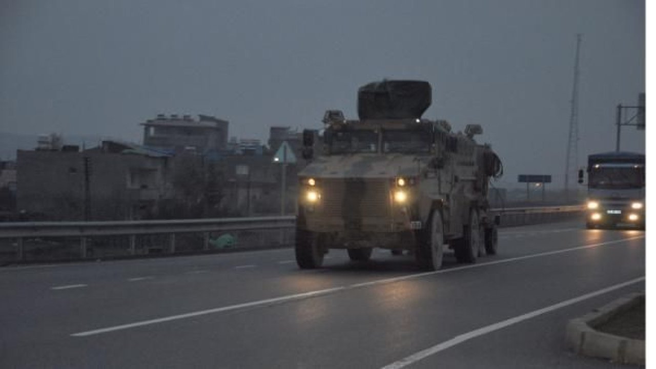 Suriye sınırına askeri sevkiyat sürüyor