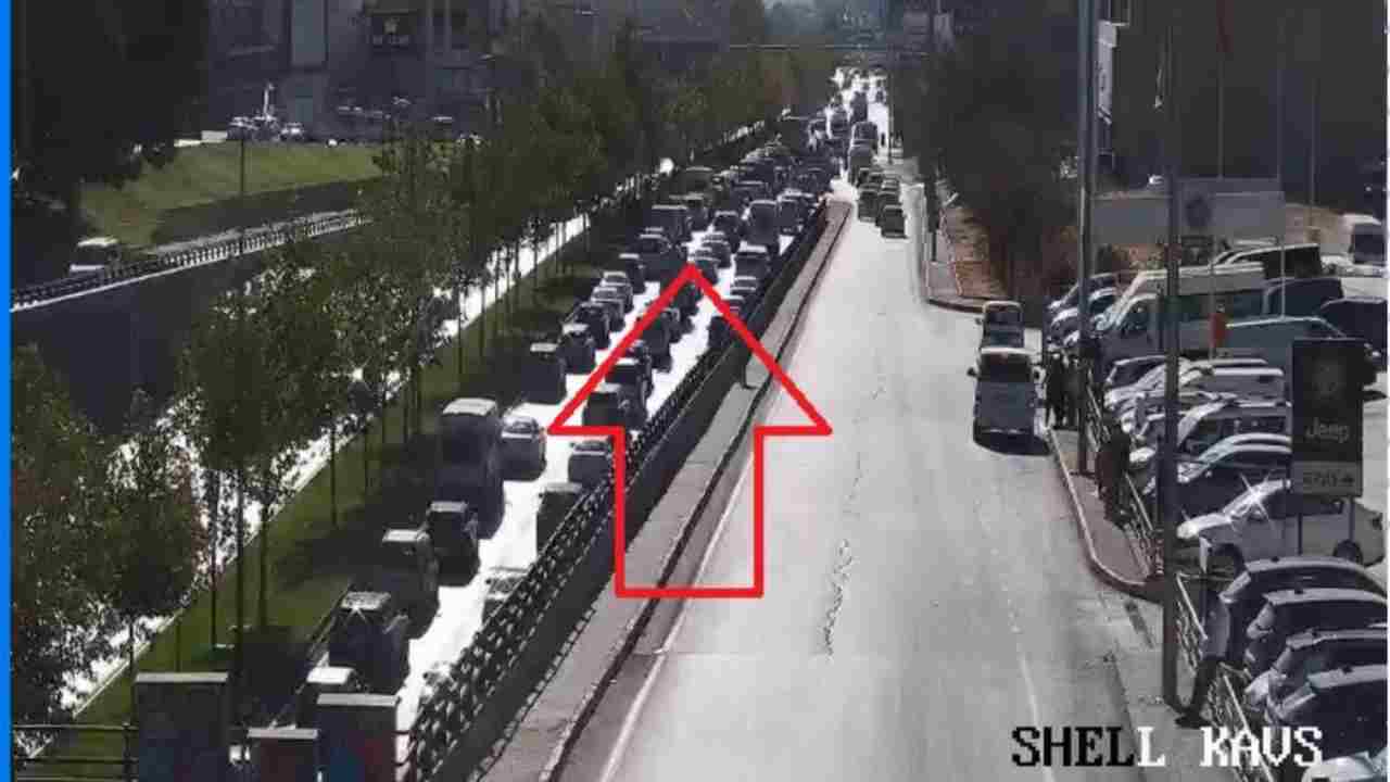 Gaziantep İpekyolu’nda Kaza: Trafik Kilitlendi, Yetkililerden Sürücülere Uyarı