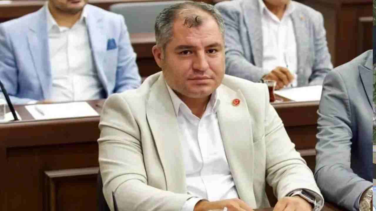 Şehitkamil Belediyesi'nde Şok İstifa! YRP'li Meclis Üyesi Partisinden Ayrıldı!