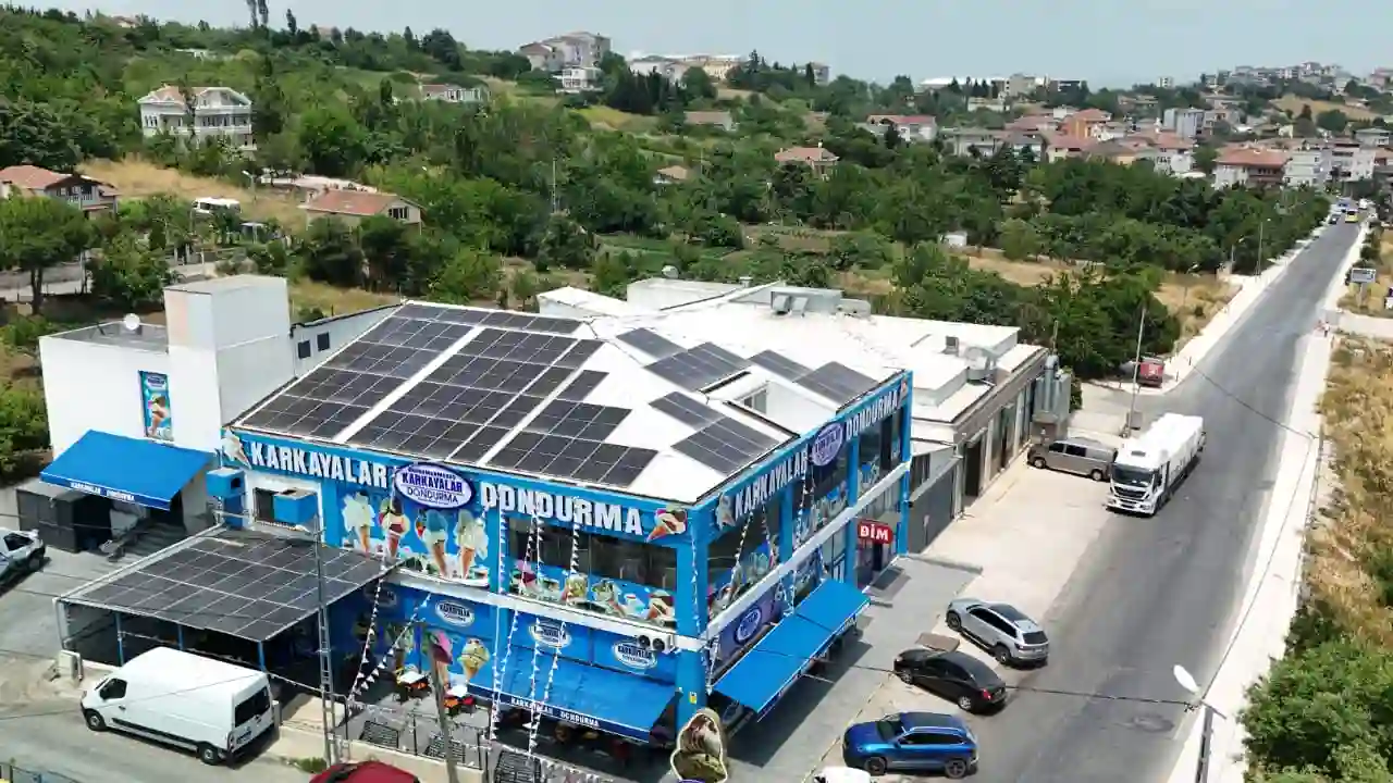 Soğuk Havalara Meydan Okuyan Lezzet: Kışın Dondurma Keyfi!