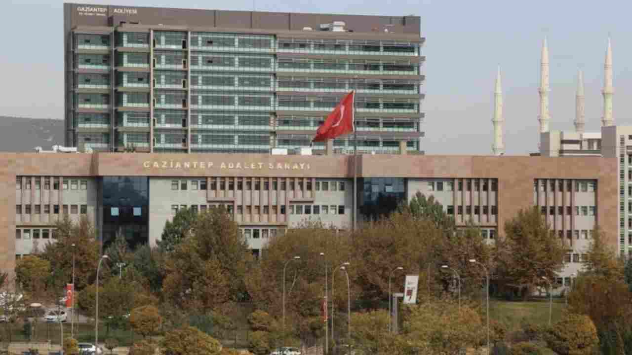 Gaziantep'te 17 bıçak darbesiyle öldürülen Mustafa Yıldız davasında ceza yağdı