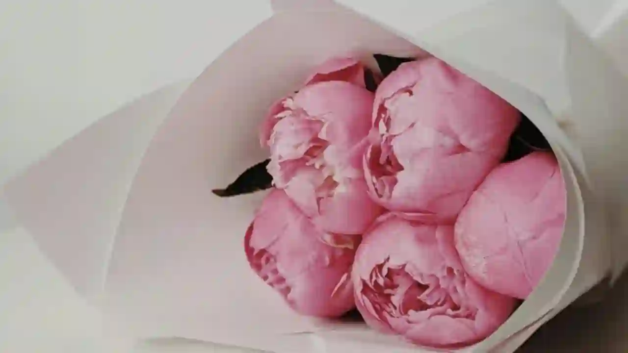 Online Çiçekçi mi Geleneksel Çiçekçi mi? Hangisi Daha Avantajlı?