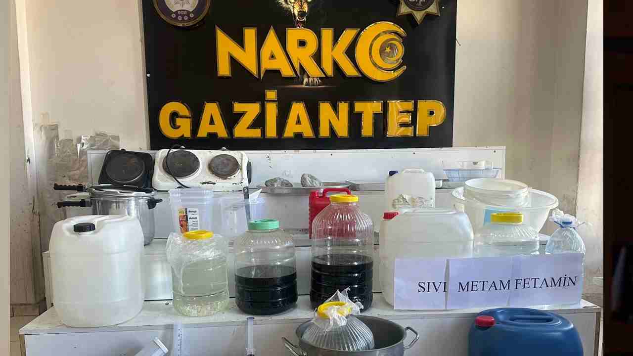 Gaziantep'te uyuşturucu imalatı yapanlara yönelik operasyonda 3 zanlı tutuklandı