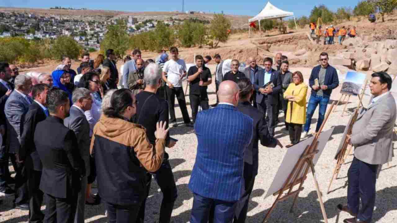 Bütün dünya ülkelerinin geçmişi Dülük'te