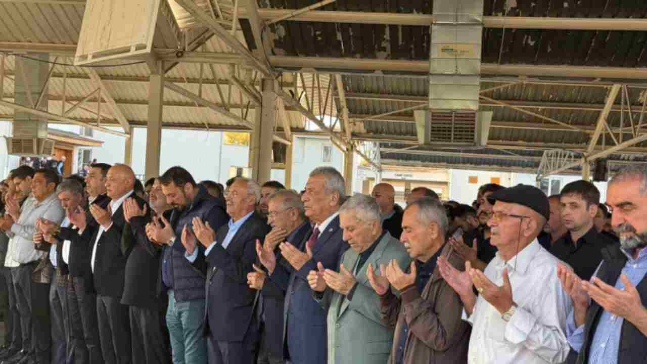 Gaziantep'te İş ve Siyaset Dünyasını Üzen Vefat! Kaplan Kardeşlerin Anne Acısı