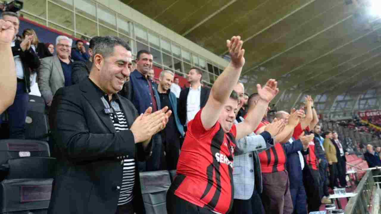 Milletvekili Bünyamin Bozgeyik Gönülleri Fethetti