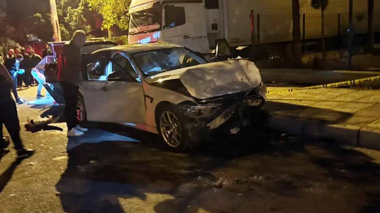 Gaziantep’te Korkunç Trafik Kazası: 19 Yaşındaki Genç Hayatını Kaybetti