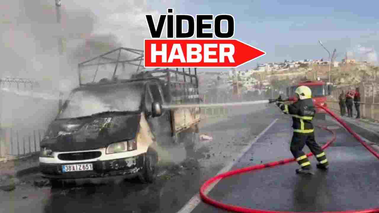 Gaziantep'te Kamyonet Alev Aldı: Ensesinde sıcaklık hissedince, 3 kişinin hayatı kurtuldu