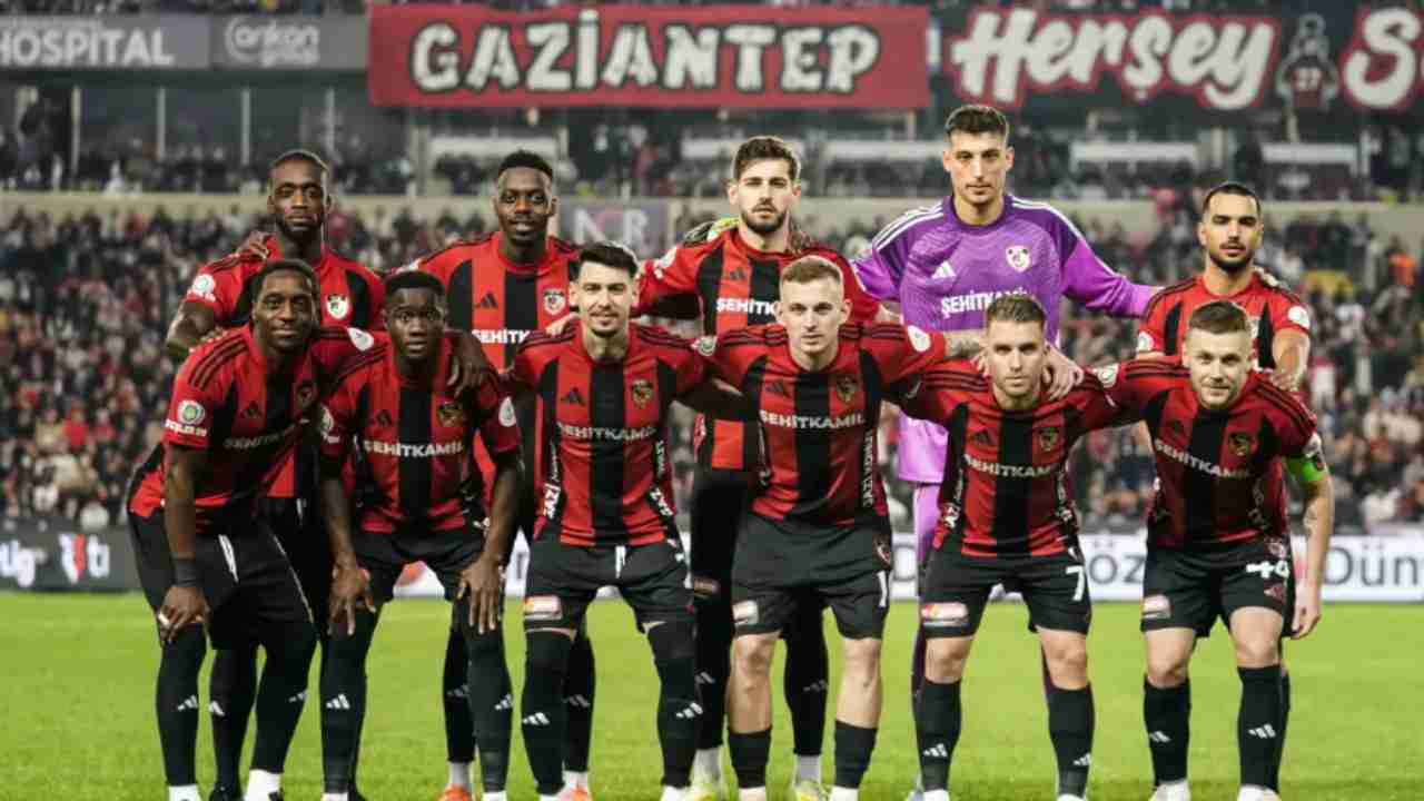 Gaziantep FK Deplasmanda Durmuyor! Kırmızı-Siyahlılar Dış Sahada Seri Peşinde
