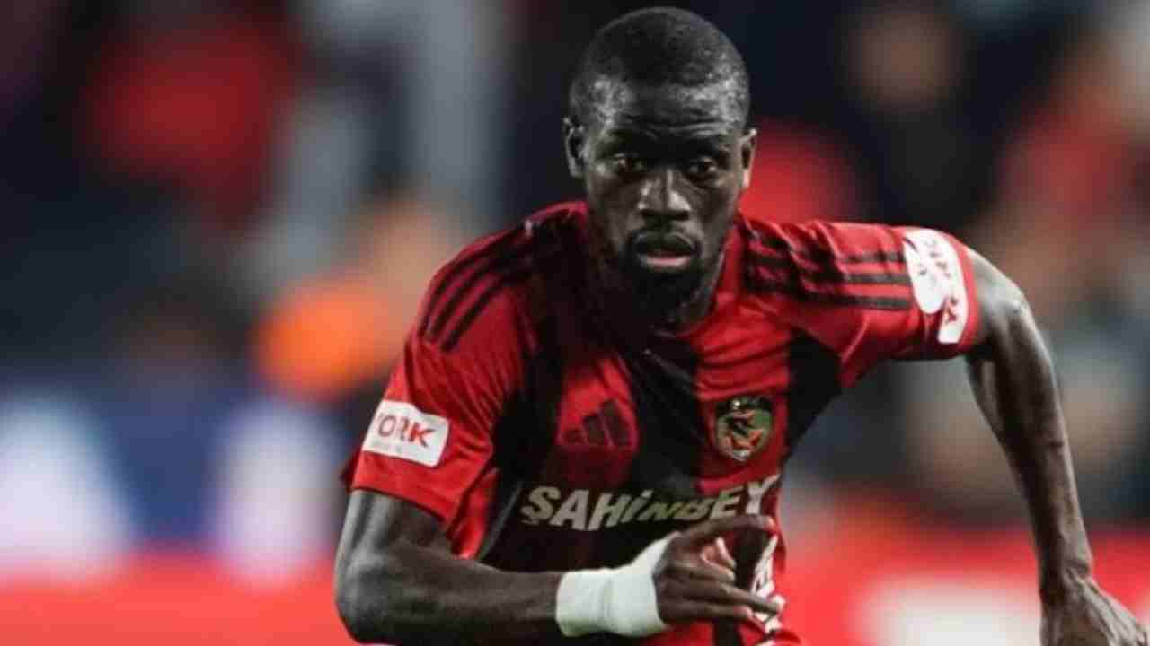 Gaziantep FK’de Şok: Burak Yılmaz Duyurdu, Takım Gözyaşlarına Boğuldu