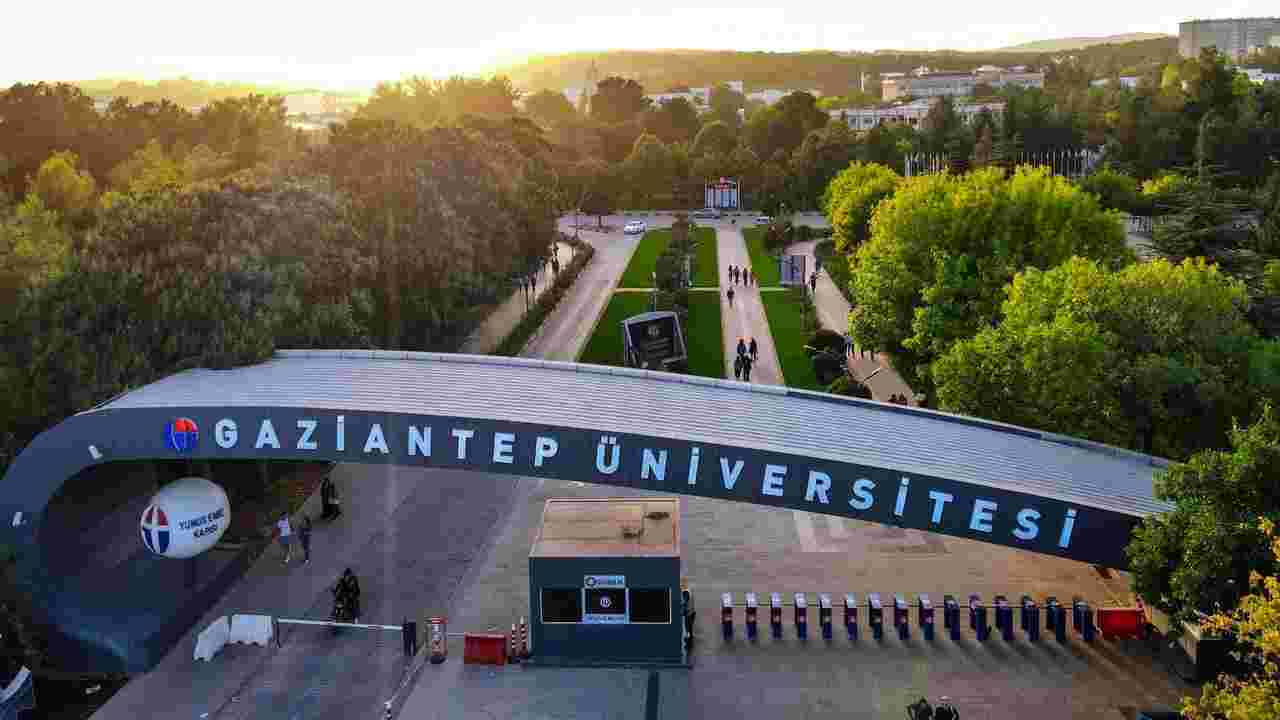 Gaziantep Üniversitesi’nde Skandal Gerileme!