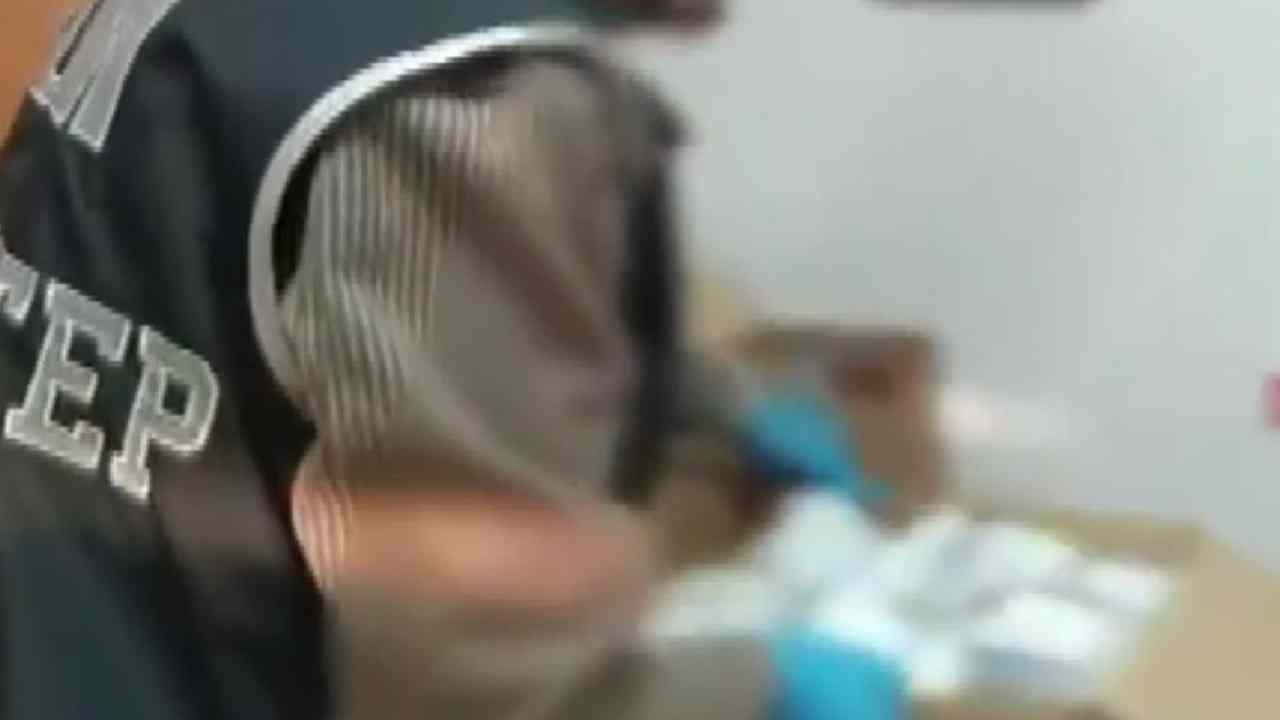 Gaziantep’te Böylesi Görülmedi!  30 bin ilaç ele geçirildi: 3 gözaltı