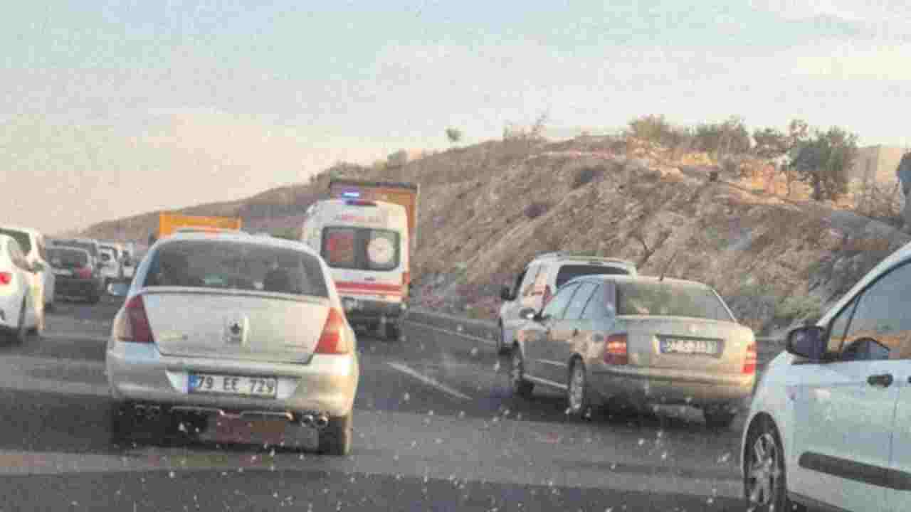 Gaziantep Çevre Yolunda Trafik Felç Oldu! Kazanın Ardından Yol Tamamen Kapatıldı