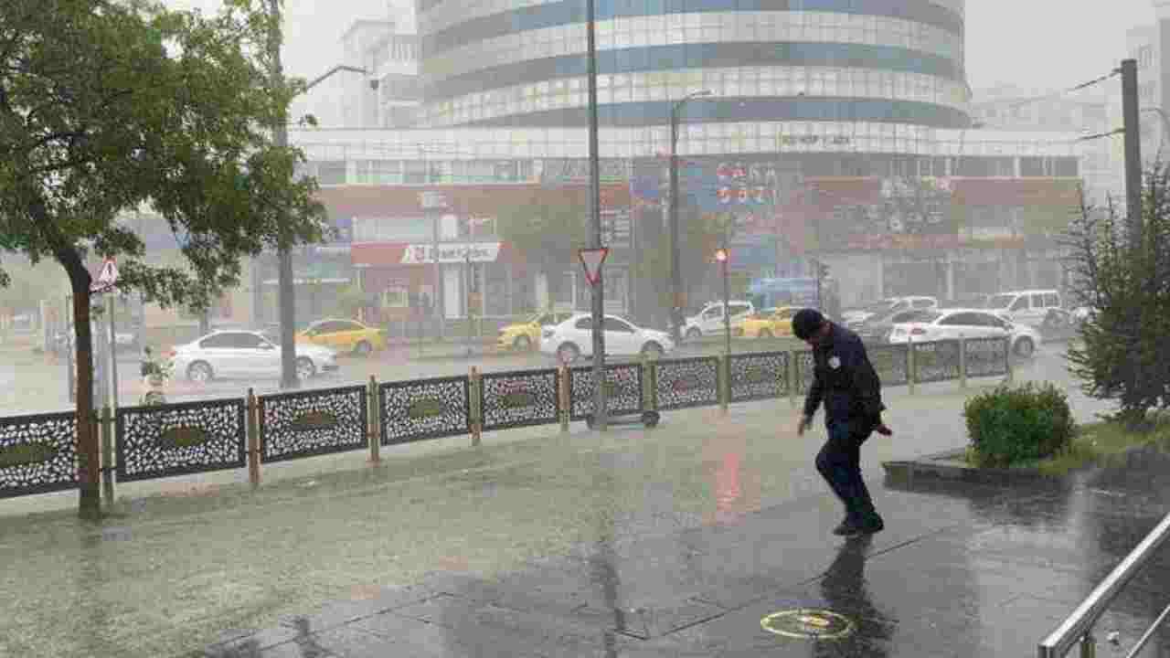 Gaziantepliler Şemsiyelerinizi Hazırlayın! Yarından İtibaren Sağanak Yağmur Geliyor