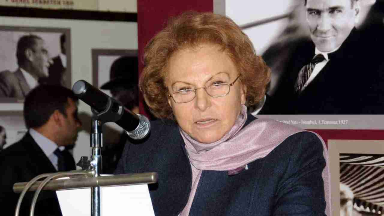 Ömrünü eğitim ve kadınlara adamış Cumhuriyet Çınarı Nüket Ersoy vefat etti